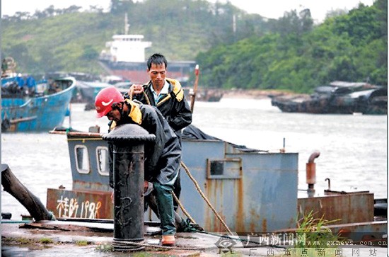 防城港组织各部门发送百万条短信 渔船全回港避风