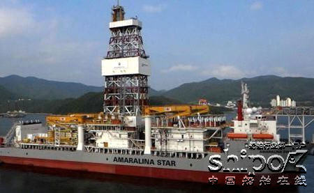 韩国三星重工一艘超深水钻井船海试
