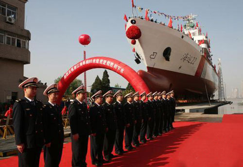 中国海事首艘80米级巡航救助船“海巡22”下水