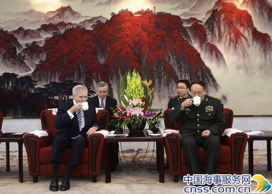 梁光烈会见美海军部长 称无需忧虑中国军力发展