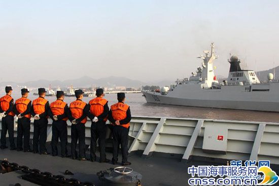 航线靠近钓鱼岛 中国舰队进入西太平洋训练