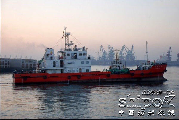 港达重工500T溢油回收船“日港清一”轮试航