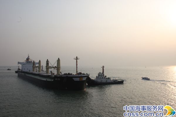 连云港港赣榆港区开港  第一艘船舶安全进靠