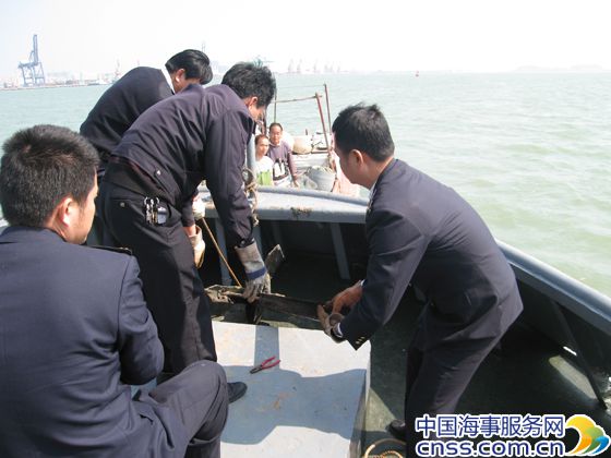 汕头海事局开春“扫海”禁“捕鳗大战”