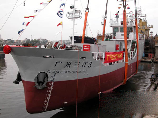 中海工业菠萝庙船厂两艘100DWT溢油回收船试航