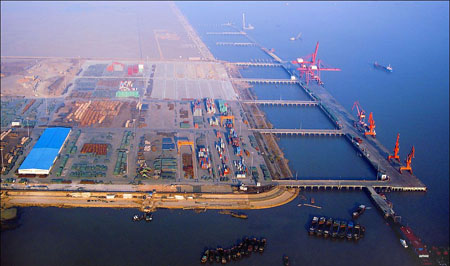 Taicang port tops container throughput among Yangtze River ports