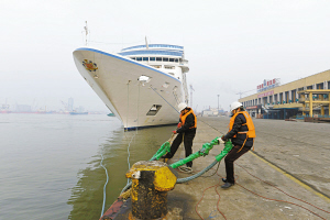 图为“诺蒂卡”号邮轮靠泊天津港客运码头。