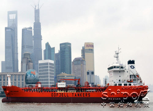 上海船院设计、川船建造9000吨不锈钢化学品船交付