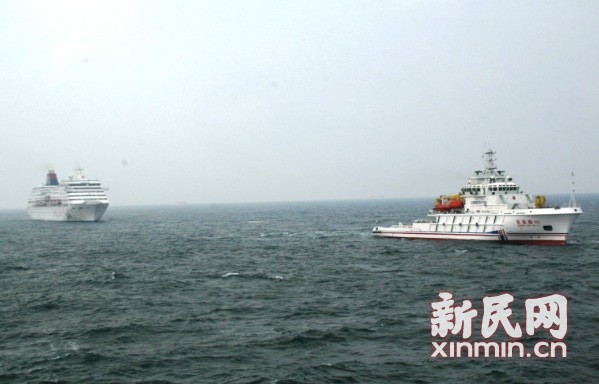 邮轮“双子星”长江口遇险 1448人全部安全