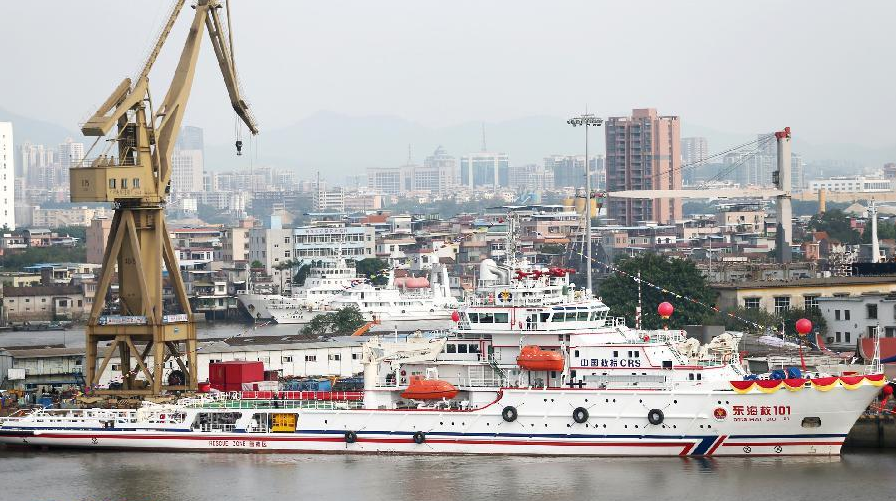 中国最新型海上救助船（组图）