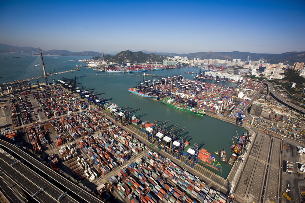 香港受罢工潮影响 货柜码头三甲不保