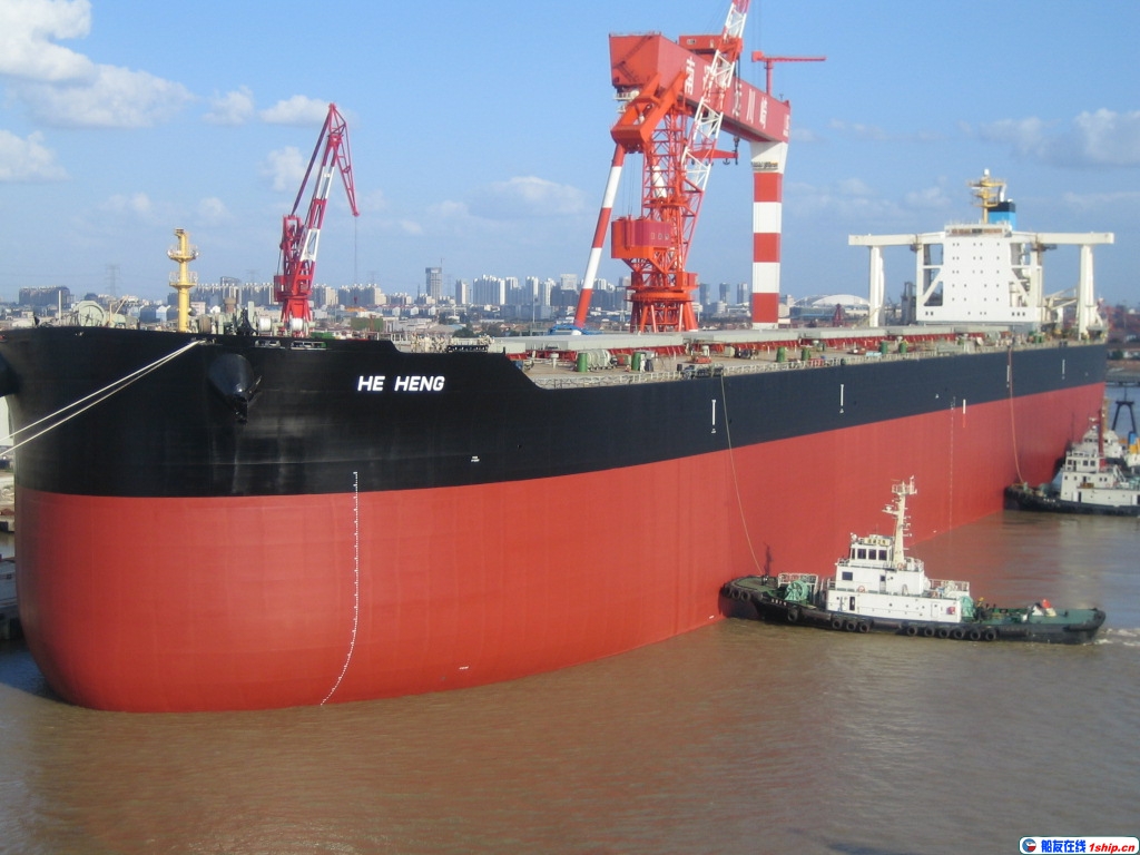 渤船重工交付一艘45100吨散货船