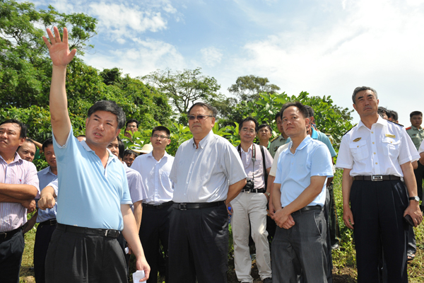 海南海事局组织协调海口南渡江渔船倾覆事故搜救行动