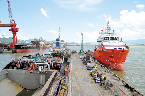 　　广州航通船业有限公司投资近5亿元建设的新会生产基地。