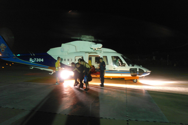 南海第一救助飞行队成功救助1名阑尾炎病人(图)