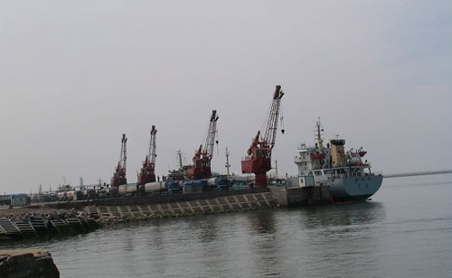 潍坊港提高作业能力 半年吞吐量破1000万吨