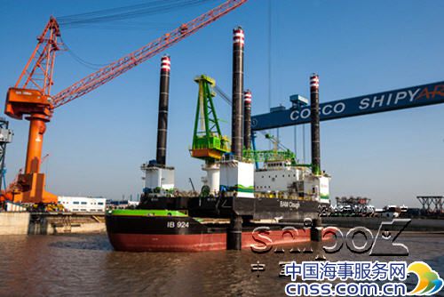 启东中远海工交付自升式驳船