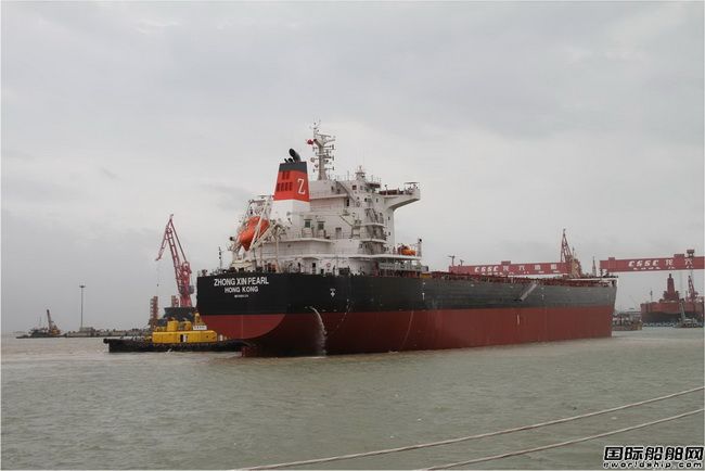 黄埔造船76000吨散货船试航