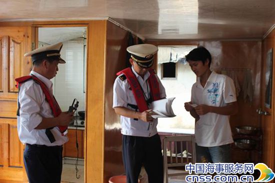 黄石海事严打砂石船违法行为 保辖区安全