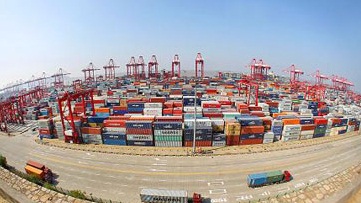集装箱货物出口加速 全球集运运价或走升