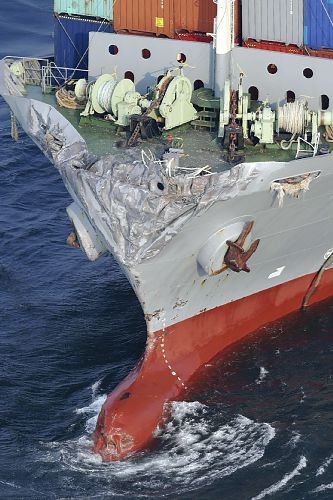 东京湾口发生货船碰撞 日19艘海保船搜救中国船员