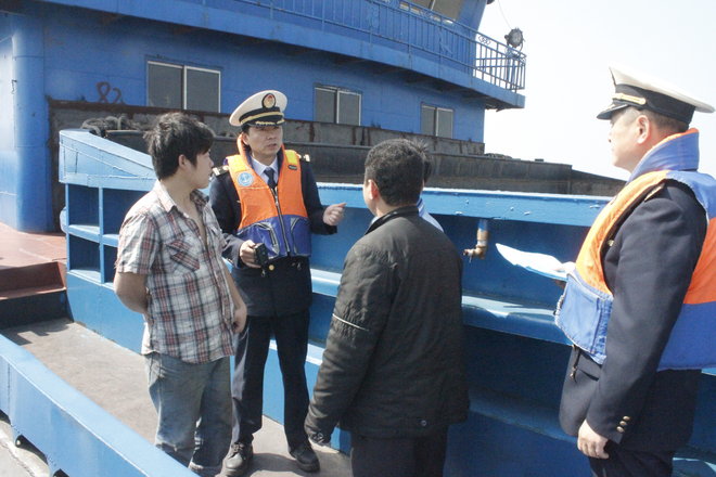 芜湖海事加强锚泊船安全监管