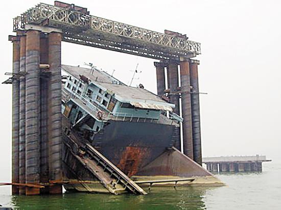 九江大桥船撞塌桥案7年变数仍存 涉案船长刑期过半