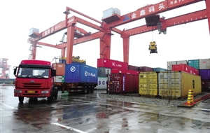 温州港货物吞吐量持续攀升 一张报表报“喜忧”