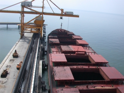 Surge in spot charters for iron ore cargoes to China