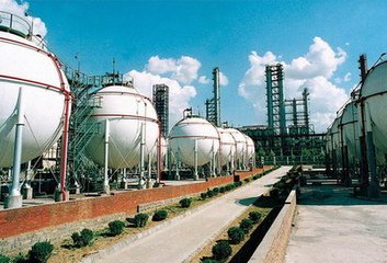 China fuel oil: Thin fuel oil spot supply sustains teapot refiners' asphalt buying