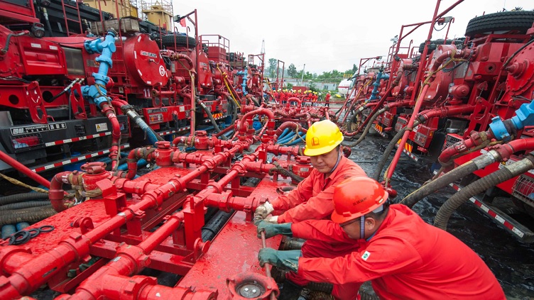 China lowers 2020 shale output by half