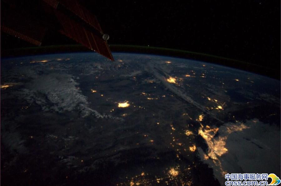 国际空间站宇航员拍摄地球最壮观景象【高清】