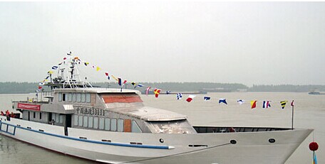同方江300吨执法船“中国渔政33111”下水