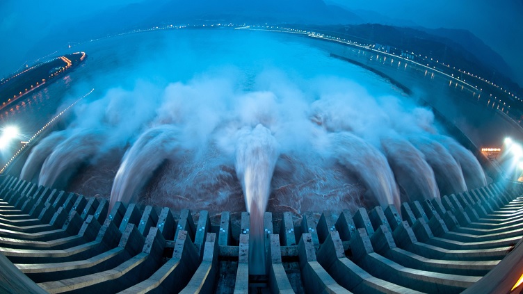 Three Gorges Dam’s throughput hits new high in 2014