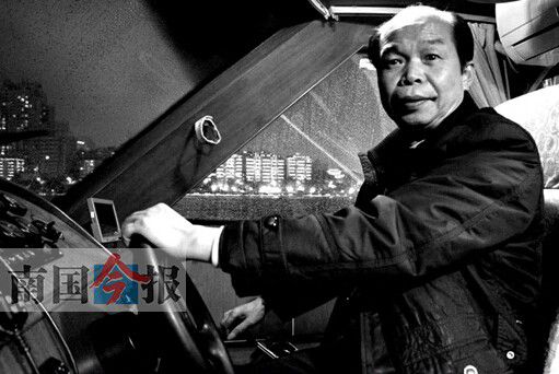 近40年驾龄老船长:见证百里柳江美丽嬗变