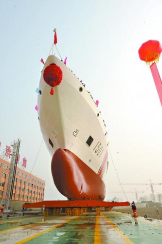 1艘5千吨级公务船在武汉下水 新方法国内首用