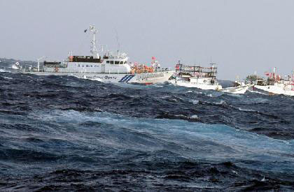 日本欲扣韩国渔船 韩国派3舰艇与日舰进行对峙