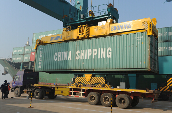 河北港口集团黄骅港区正式开通外贸集装箱业务
