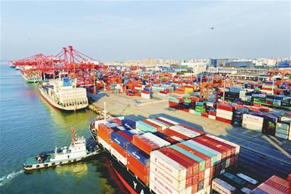 2014年全国港口集装箱吞吐量突破2亿标箱