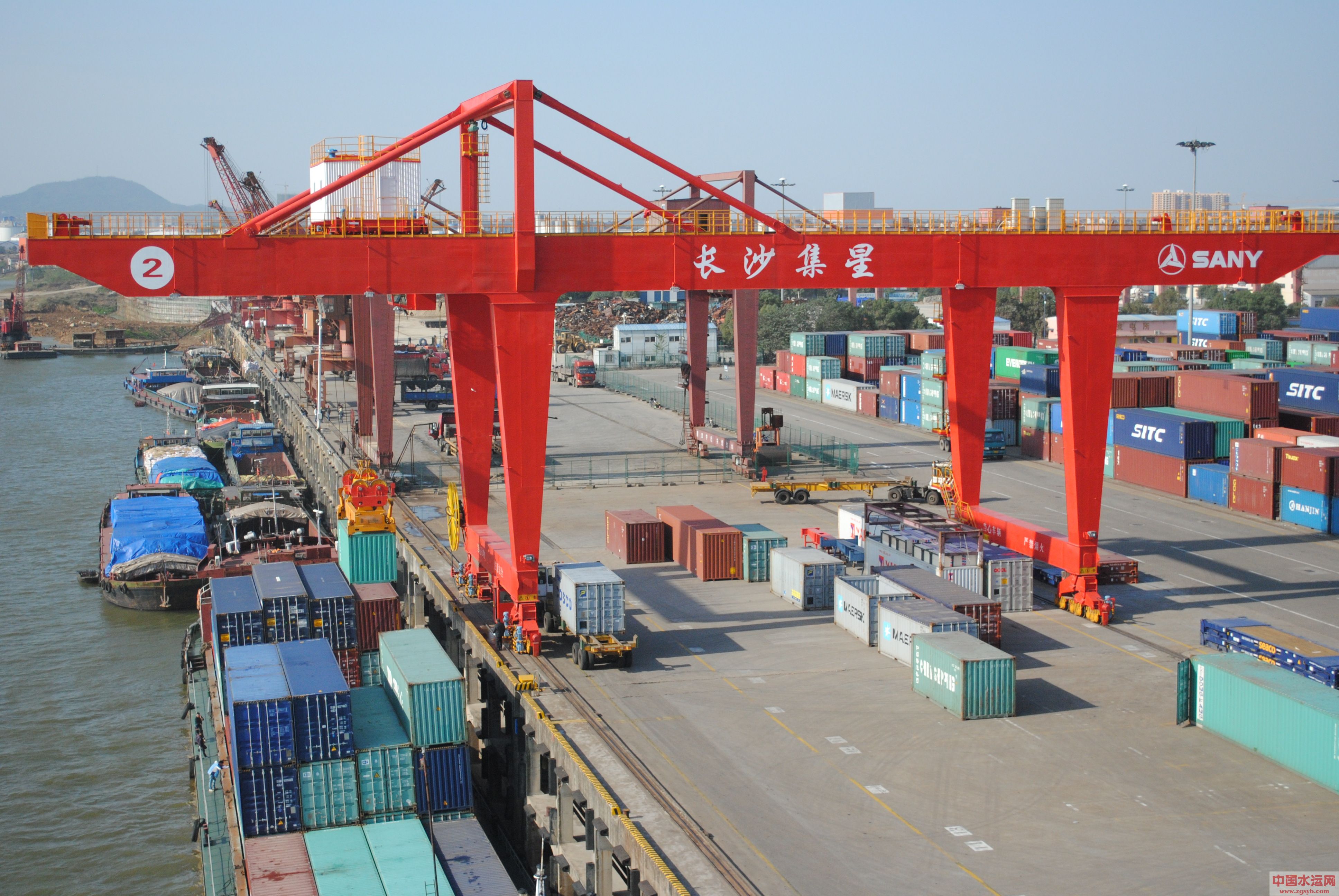 湖南港口首次“铁水联运”出口货物