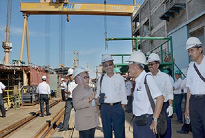 Weak economy, red-tape stalls investment in Indonesian shipyards