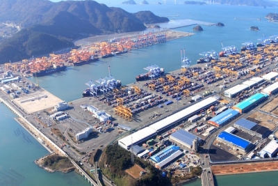 Asian ports pursue transhipment growth