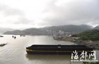 台湾海峡神秘巨轮神秘来历引爆猜想