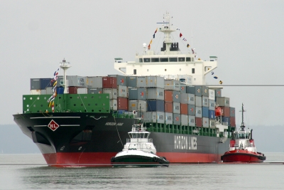 SFL buys three 9,000 teu boxships with charters