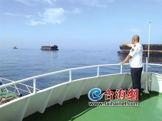 漳州古雷海域一渔船被撞沉 船员全部落水
