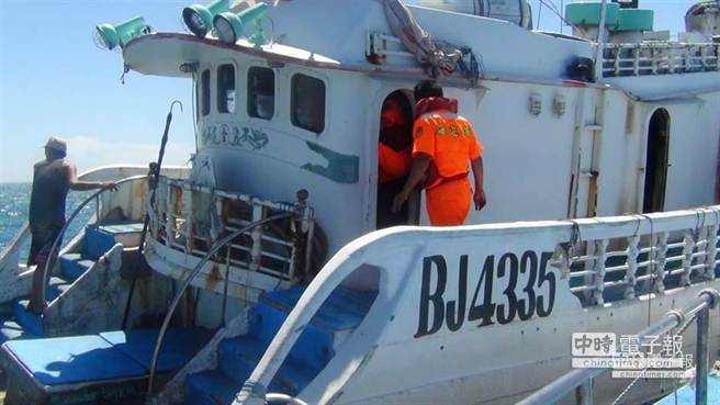 搜寻失联渔船 意外逮毒虫船长