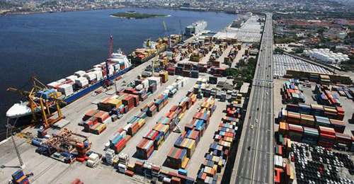 巴西粮船在港口排起长队 预示出口需求强劲