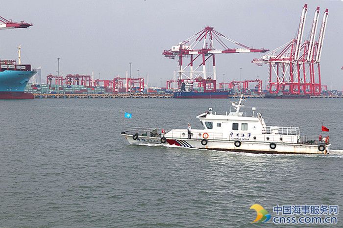 海事部门24小时监控 防止污染物泄漏入海