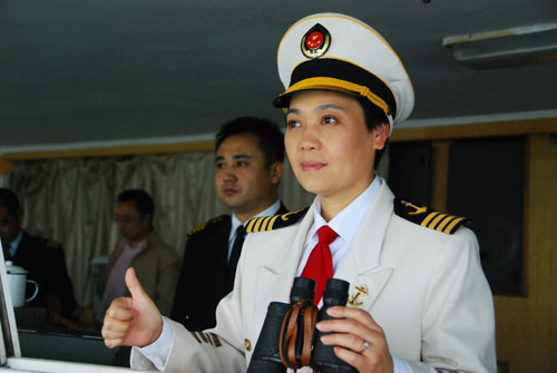 女水手成长江首位女船长 奋斗15年熟记3千暗礁