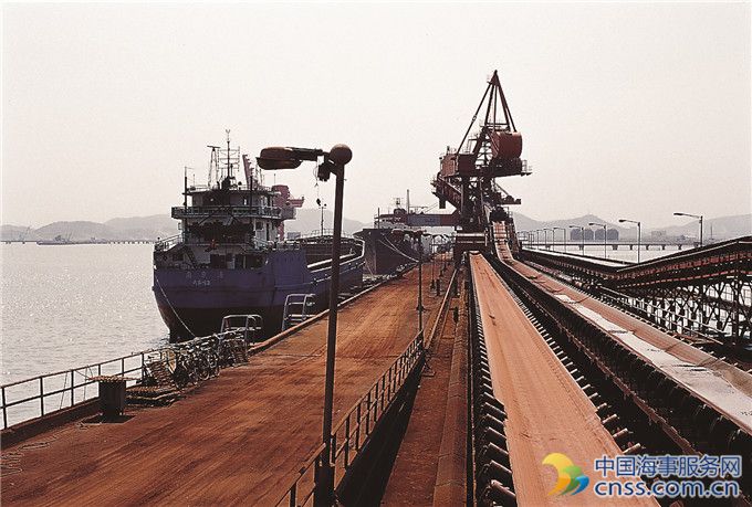 宁波港口铁路疏运矿石超去年总量